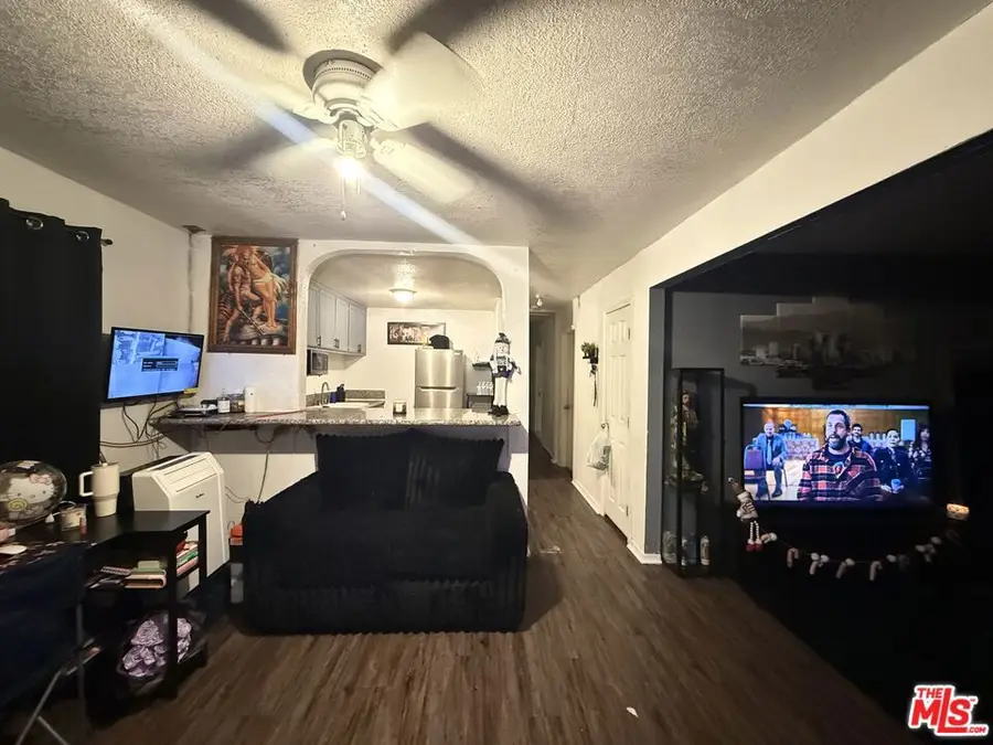 857 E 52nd Place, Los Angeles, CA 90011 - Image #3