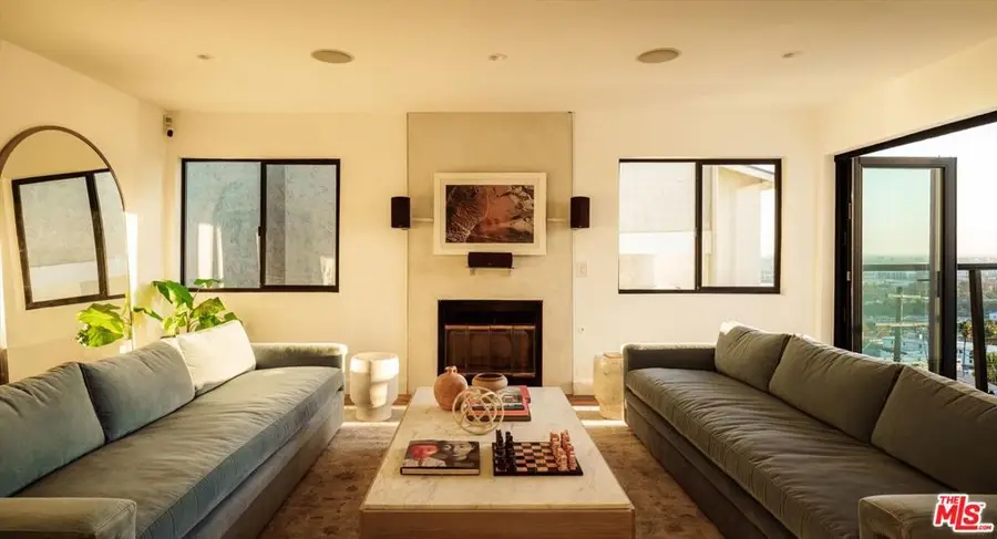 474 Vista Gloriosa Drive, Los Angeles, CA 90065 - Image #3