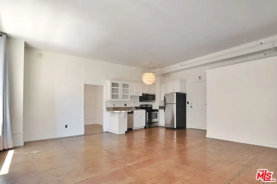 215 W 7th Street #307, Los Angeles, CA 90014 - Image #2