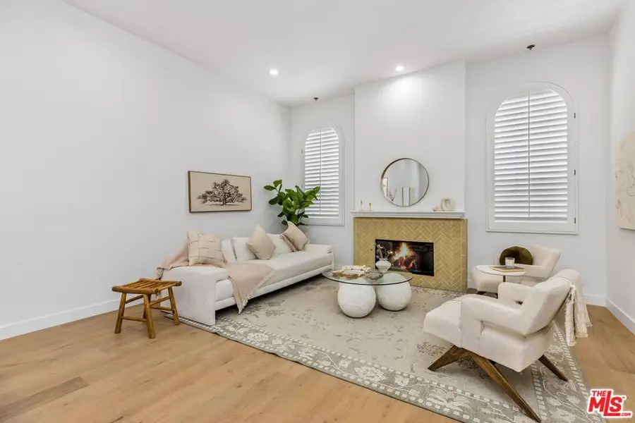 14234 Dickens Street #2, Sherman Oaks, CA 91423 - Image #3