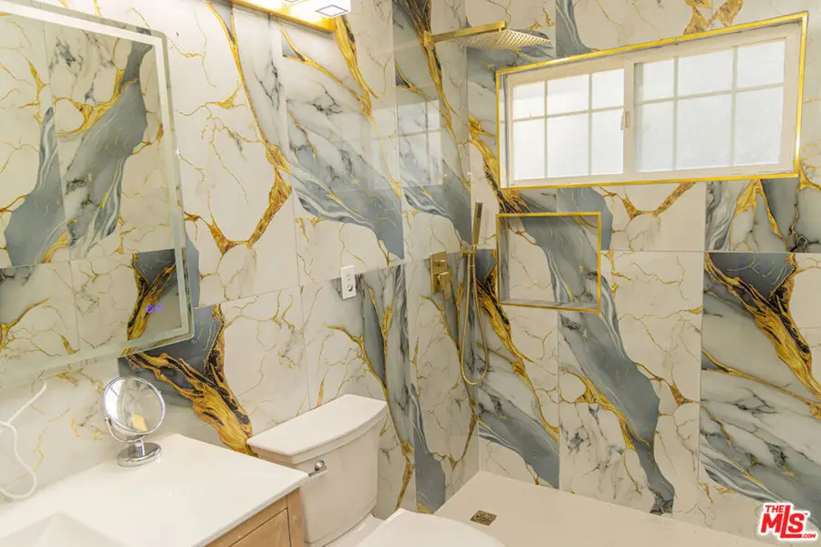 5604 Valley Circle Boulevard, Woodland Hills, CA 91367 - Image #2