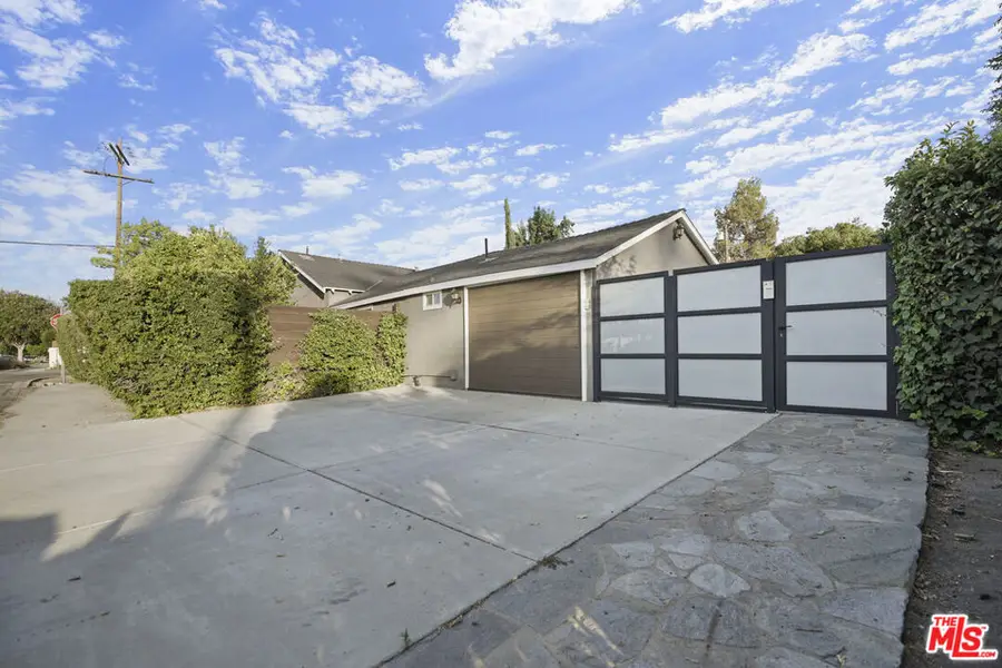 11700 Huston Street, Valley Village, CA 91607 - Image #3