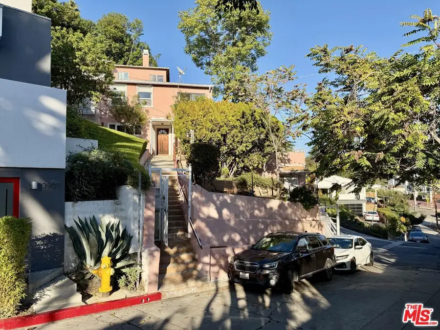 3901 De Longpre Avenue, Los Angeles, CA 90027 - Image #2
