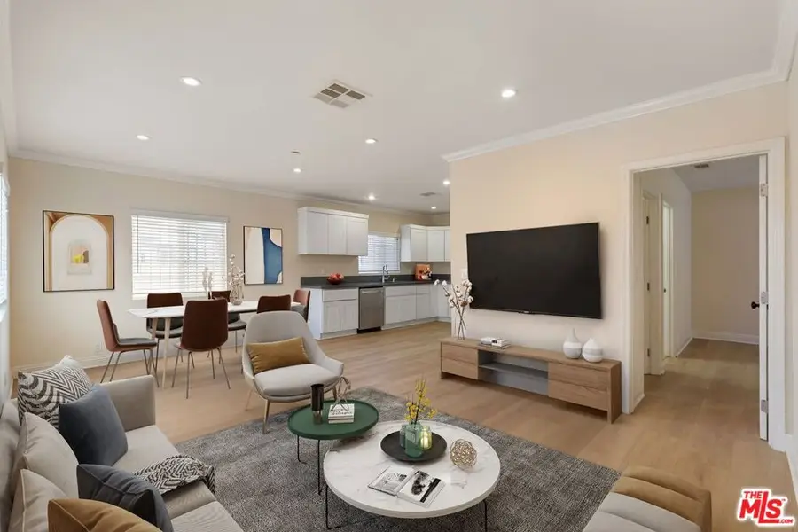 1147 S Kenmore Avenue, Los Angeles, CA 90006 - Image #2