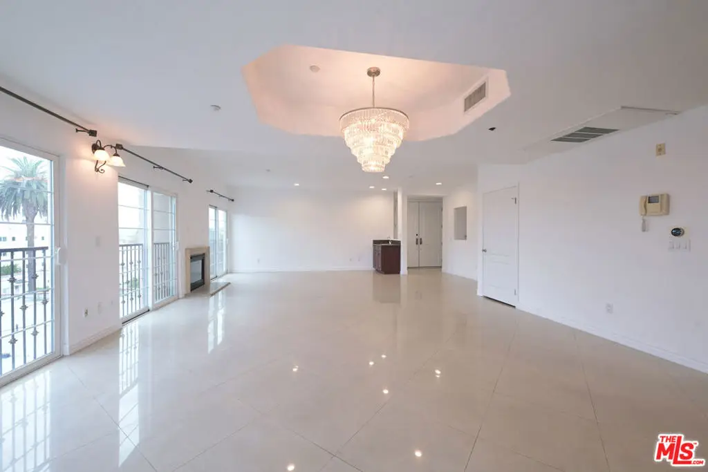 8555 Cashio Street #PH4, Los Angeles, CA 90035 - Image #1