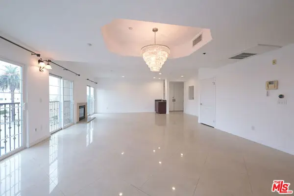 8555 Cashio Street #PH4, Los Angeles, CA 90035