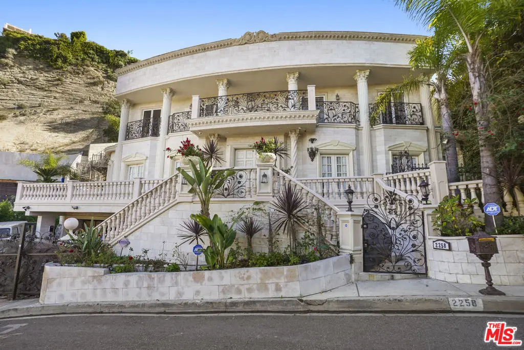 2258 Gloaming Way, Beverly Hills, CA 90210 - Image #1