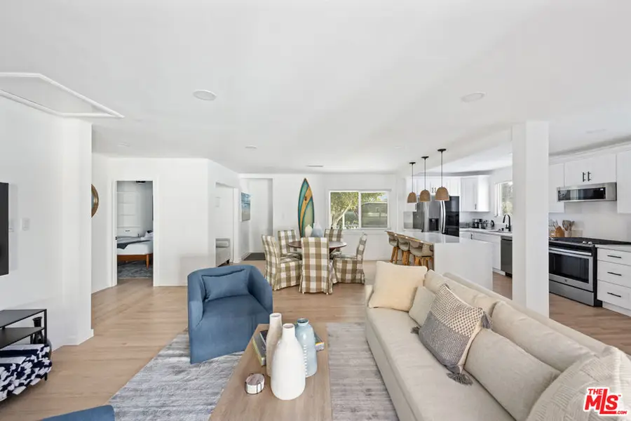 11333 Braddock Drive, Culver City, CA 90230 - Image #3