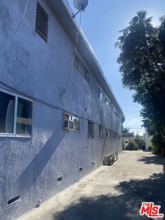 14202 Sylvan Street, Van Nuys, CA 91401 - Image #3