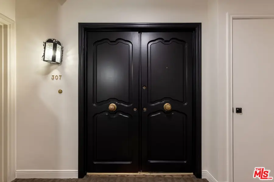 6732 Hillpark Drive #307, Los Angeles, CA 90068 - Image #2