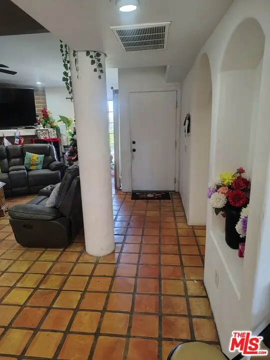 8178 Kingston Avenue, Hesperia, CA 92345 - #3