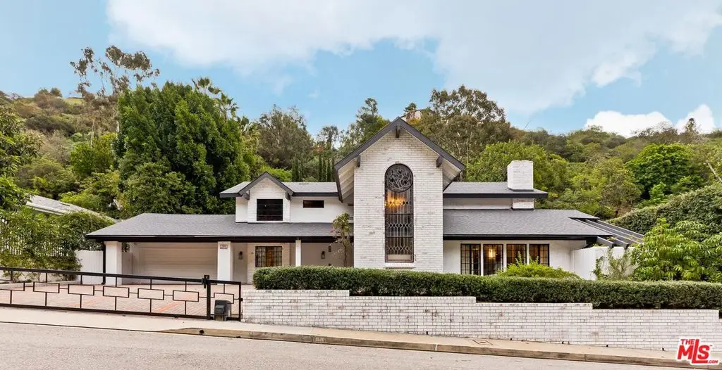 1060 Chantilly Road, Los Angeles, CA 90077 - #1