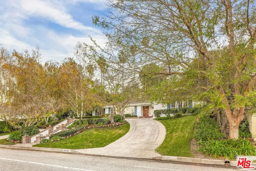 15550 Valley Vista Boulevard, Encino, CA 91436 - Image #2