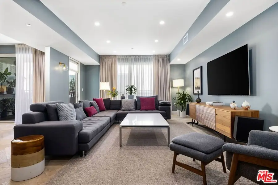 441 S Barrington Avenue #407, Los Angeles, CA 90049 - #3