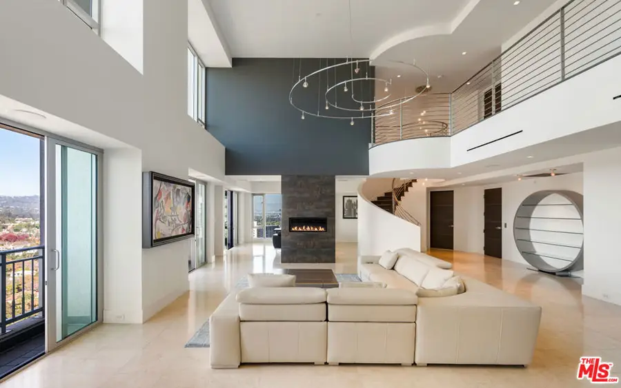 10727 Wilshire Boulevard #PH2, Los Angeles, CA 90024 - Image #3