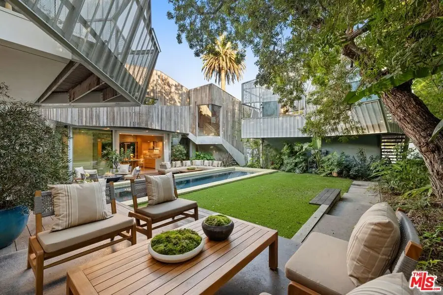 825 Palms Boulevard, Venice, CA 90291 - Image #3