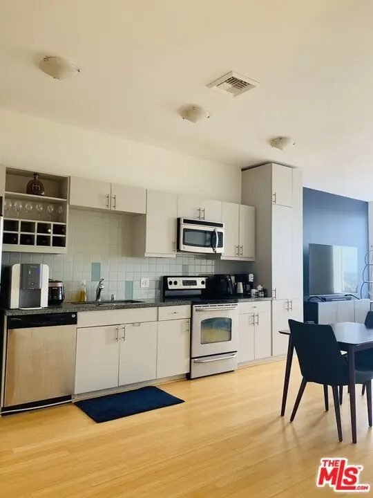 3810 Wilshire Boulevard #2011, Los Angeles, CA 90010 - Image #2