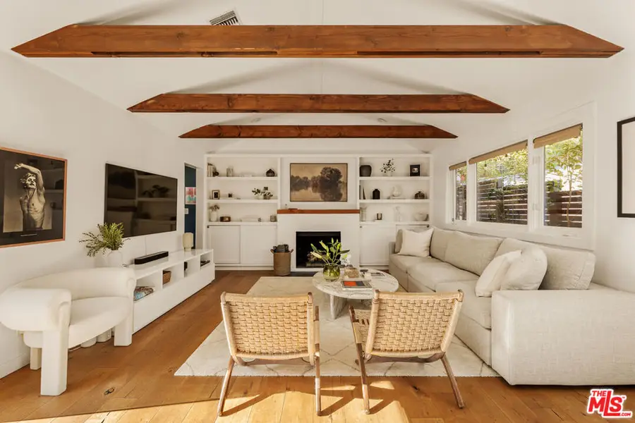 8556 Ridpath Drive, Los Angeles, CA 90046 - Image #3