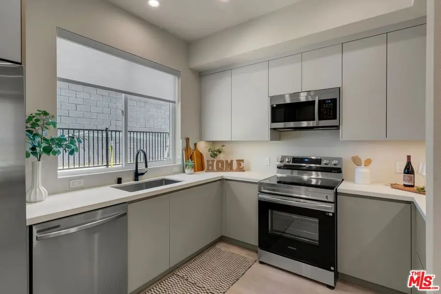 117 Plymouth Street, Inglewood, CA 90302 - Image #3