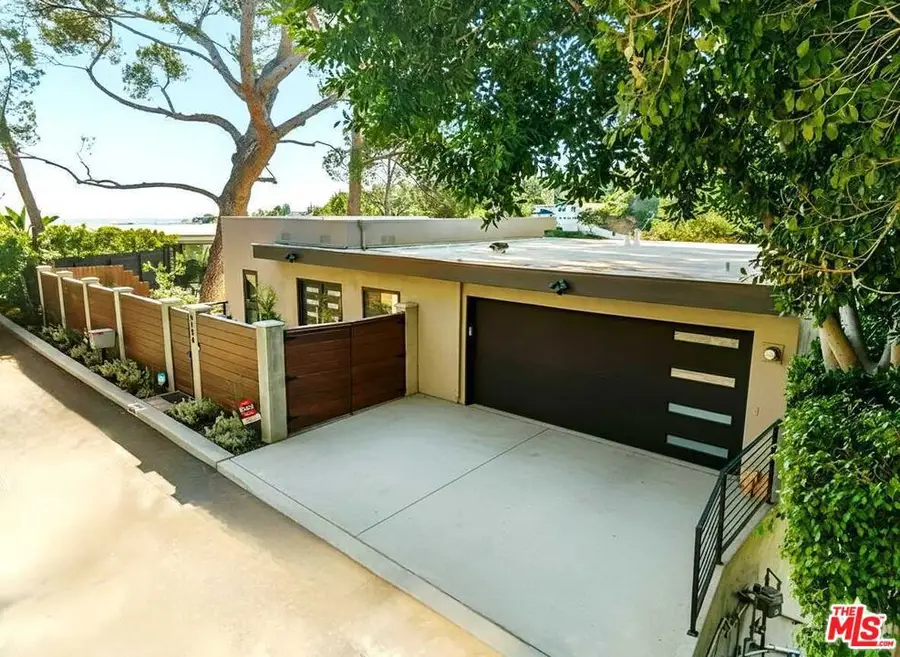 6194 Rodgerton Drive, Los Angeles, CA 90068 - #2