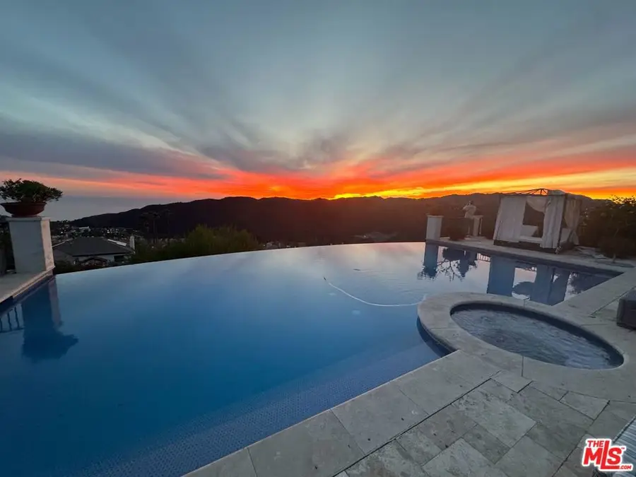 16864 Calle Bellevista, Pacific Palisades, CA 90272 - Image #2