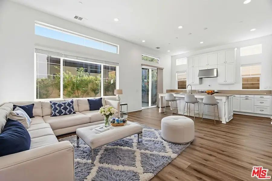 25118 Orange Lane, Canyon Country, CA 91387 - #3