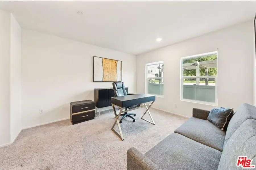 605 Daniel Freeman Circle, Inglewood, CA 90301 - Image #3