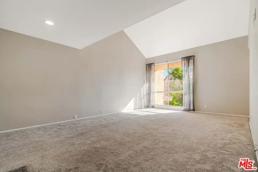 23401 Park Sorrento #30, Calabasas, CA 91302 - Image #3