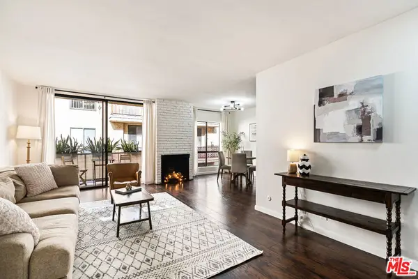 1750 Camino Palmero Street #442, Los Angeles, CA 90046