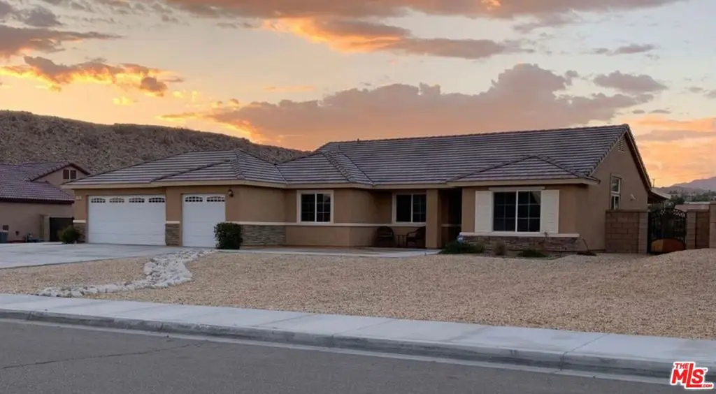 17794 Cabazon Road, Apple Valley, CA 92307 - Image #1