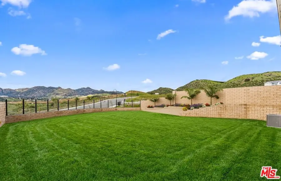 11713 Toyon Drive, Chatsworth, CA 91311 - Image #2