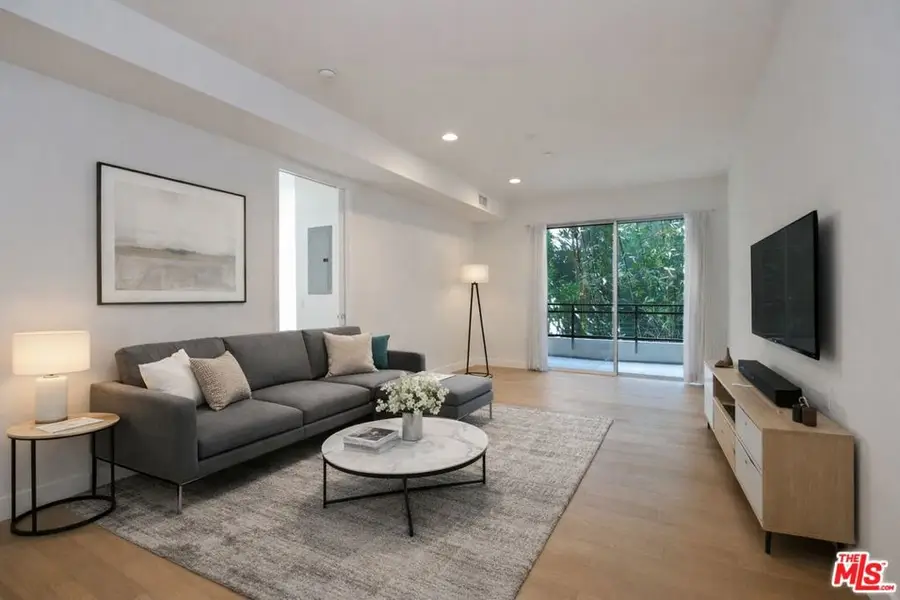 6001 Carlton Way #204, Los Angeles, CA 90028 - #2