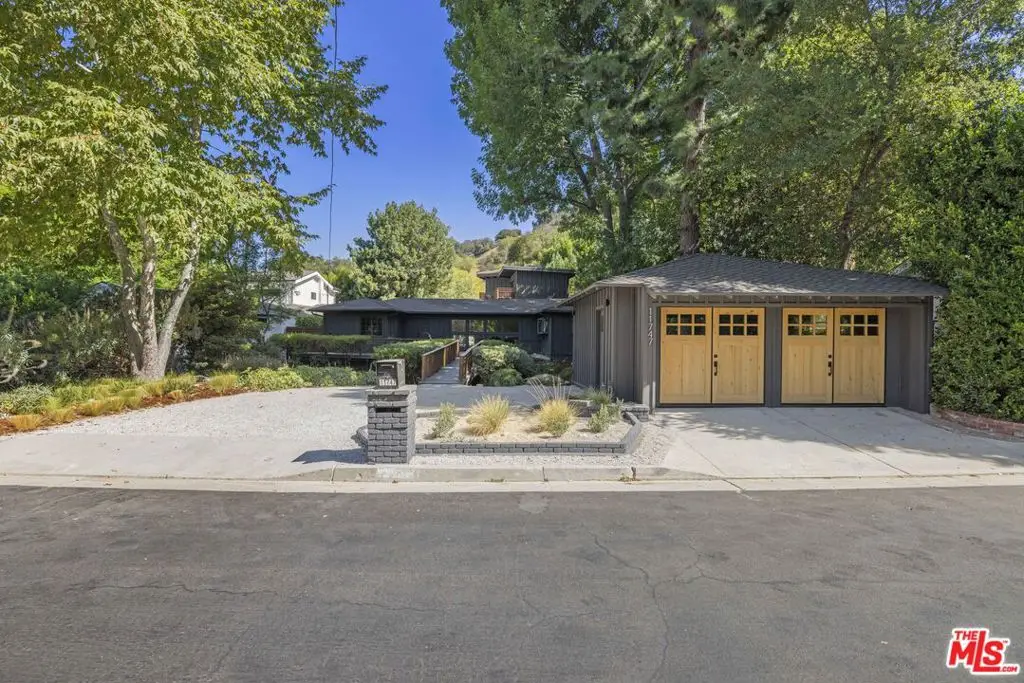 11747 Canton Place, Studio City, CA 91604 - Image #1