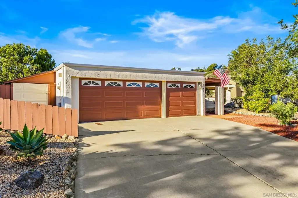 1340 La Mirada Ave, Escondido, CA 92026 - #1