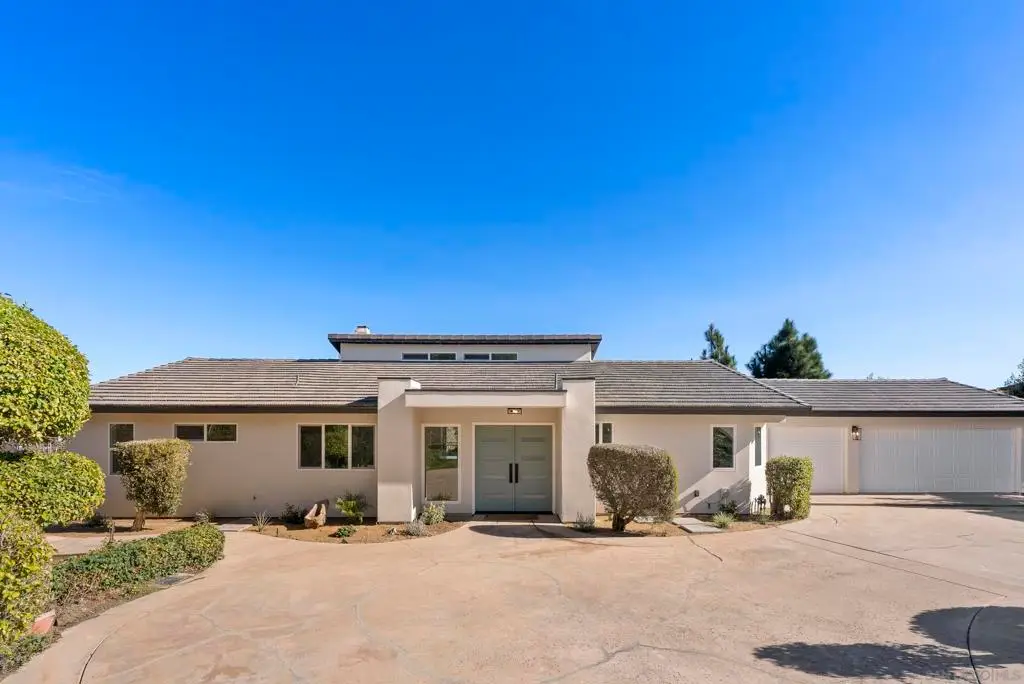 7875 Bellakaren Pl, La Jolla, CA 92037 - Image #1