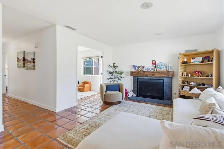 6475 Canyon Vista Ct, San Diego, CA 92111 - Image #3