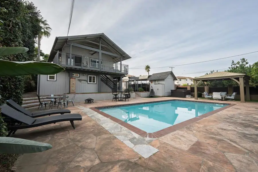 444 Avalon Dr., Vista, CA 92084 - #2