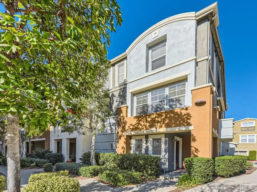 8761 Plaza Park Ln, San Diego, CA 92123 - Image #2