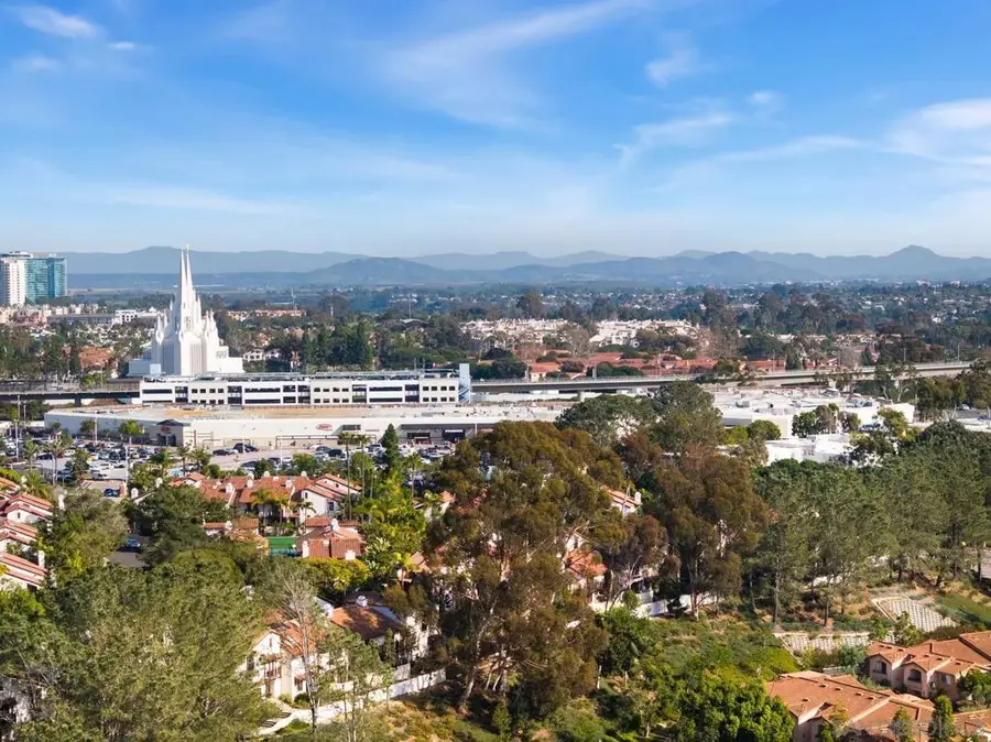 8745 Caminito Sueno, La Jolla, CA 92037 - Image #3