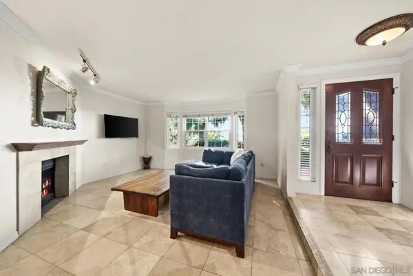 1806 Mckee St #A2, San Diego, CA 92110