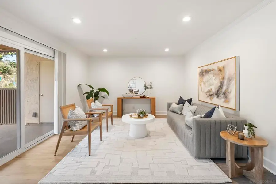 8503 Villa La Jolla Dr #E, La Jolla, CA 92037 - #3