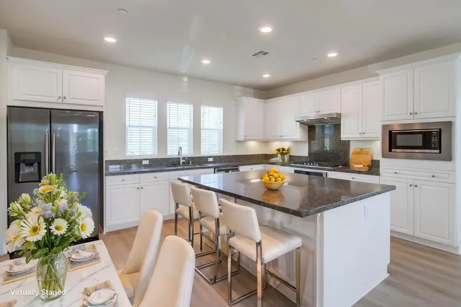 6012 Village Center Loop Rd #38, San Diego, CA 92130 - #2