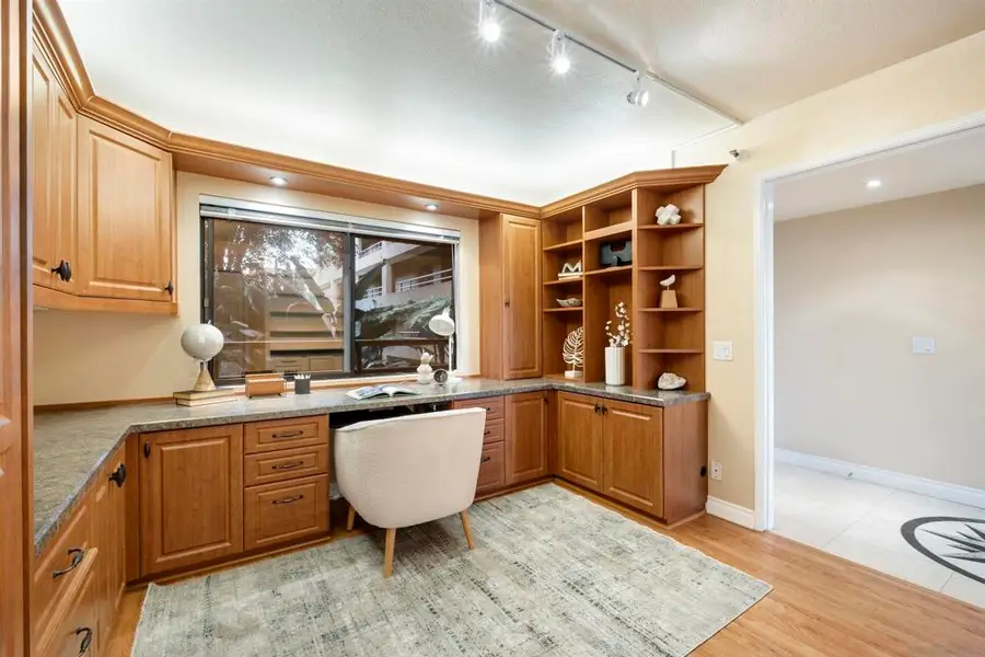 230 W Laurel #303, San Diego, CA 92101 - #3