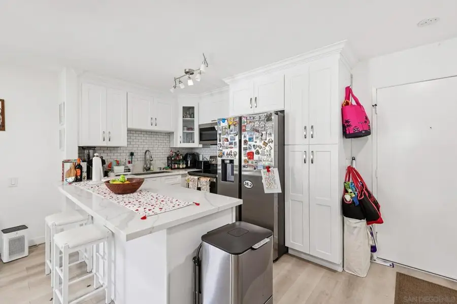 4600 Lamont St #204, San Diego, CA 92109 - #2