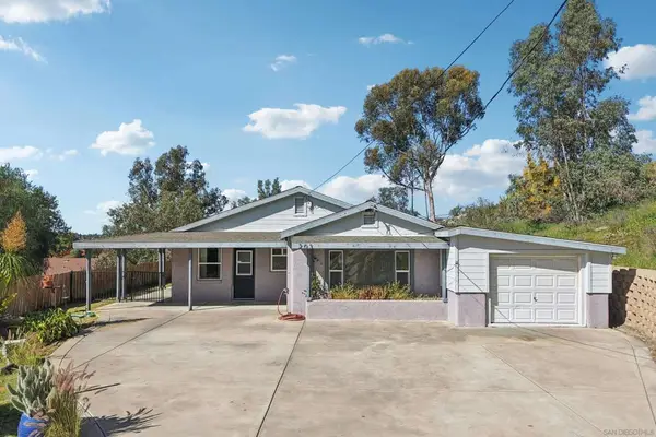 203 D St, Ramona, CA 92065