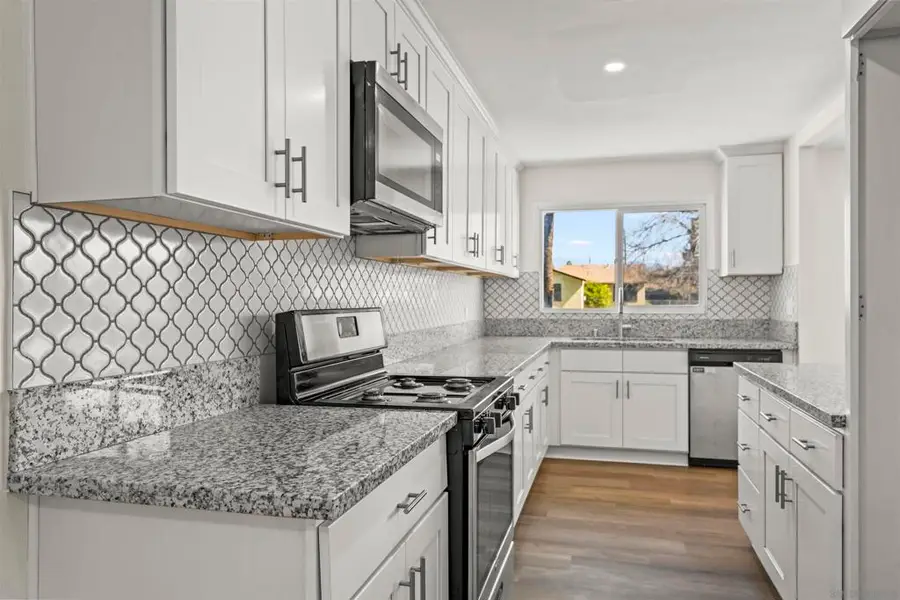 695 S Santa Fe, Hemet, CA 92543 - #3
