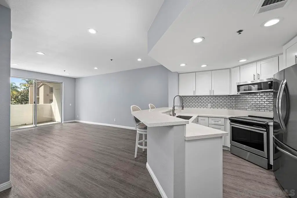 640 Camino De La Reina #1206, San Diego, CA 92108 - #1