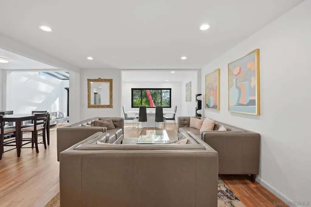 8963 Caminito Fresco, La Jolla, CA 92037 - #1