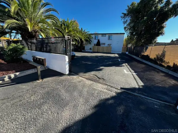 5337 Groveland Dr, San Diego, CA 92114