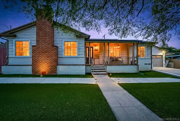 8845 Greenview Pl, Spring Valley, CA 91977